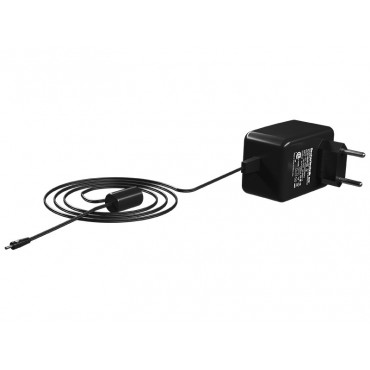 Fuente de alimentación 9v/1A por cada TXT Controller